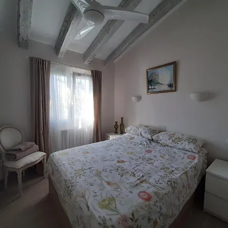 Coral Denia
